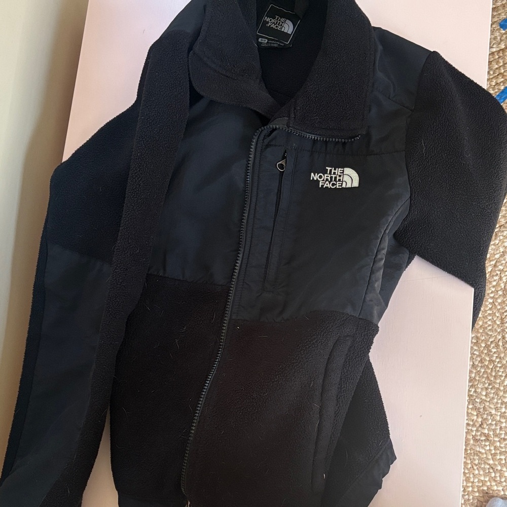 Women’s black north face jacket